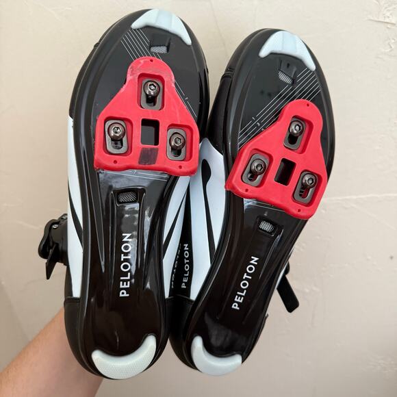 Peloton Cycling Shoes with Cleats Black EUC 40 (US Women 9 / Men 7) - Picture 10 of 12